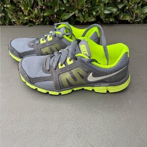 Nike Gray & Neon Green Dual Fusion Kids Sneakers